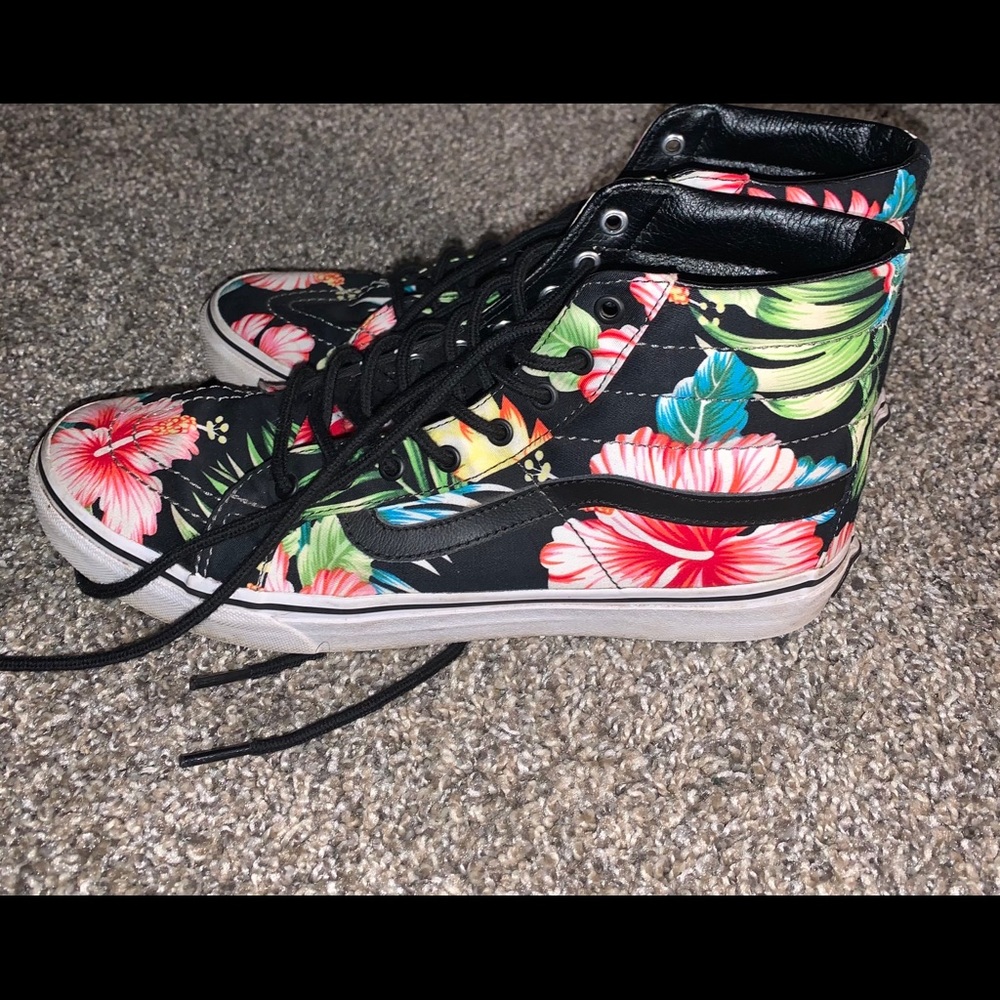 Men’s vans tropical sz 9.5 w/sweater